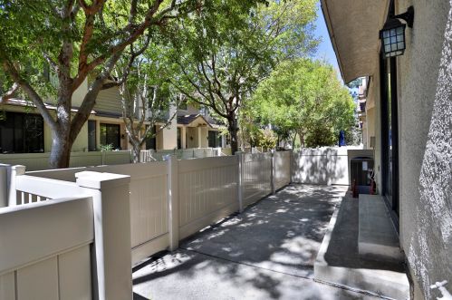 2615 Plaza Del Amo, Torrance CA  90503-7354 exterior
