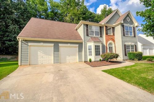 1956 Oakwood Grove Dr, Lithonia, GA 30078-2946
