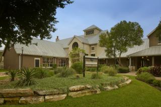 4701 Staggerbrush Rd, Austin TX  78749-1038 exterior