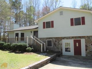 56 Tyler Ln, Carrollton, GA 30117-4516
