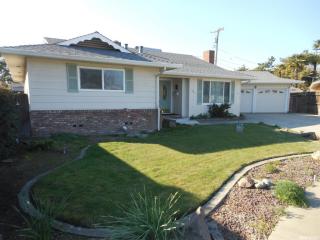 1245 Linn Ct, Turlock, CA 95380-3634