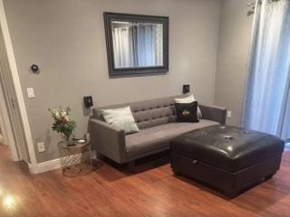 333 Burchett St, Glendale CA  91203-1311 exterior