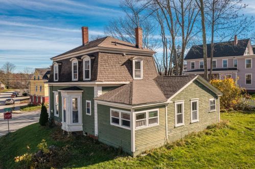 41 Court St, Dover, NH 03820-4136