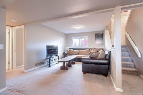 17362 Frd Dr, Aurora CO 80017-3236 exterior