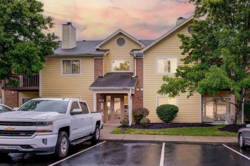 999 Cedar Ridge Dr, Cincinnati OH 45245-3055 exterior