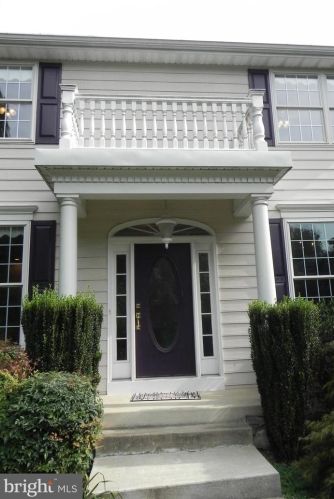 17 Devonshire Dr, Fredericksburg, VA 22401-2170