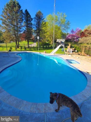 2304 Cloverdale Dr, Fallston MD  21047-1618 exterior