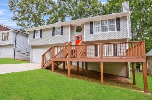 724 Pepperwood Ln, Stone Mountain GA  30087-5781 exterior