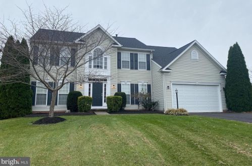 12 Bay Ct, Charles Town, WV 25414-4293