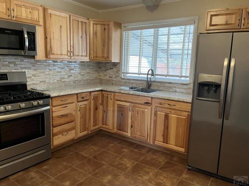 9 Robertson Rd, Pueblo CO  81001-1738 exterior