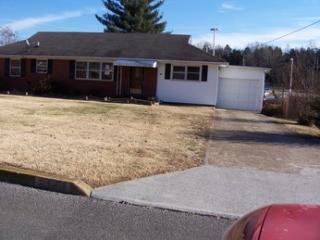 424 Highland Dr, Clinton, TN 37716-2704