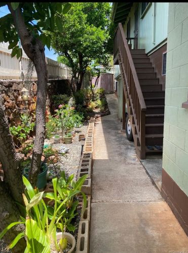 1008 9th Ave, Honolulu, HI 96816-2489