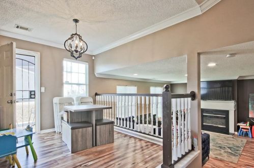 5985 Waggoner Ct, Rex GA  30273-5206 exterior