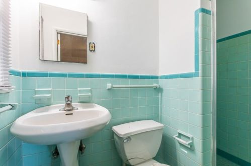 1879 Audubon Dr, Atlanta GA  30329-2706 exterior