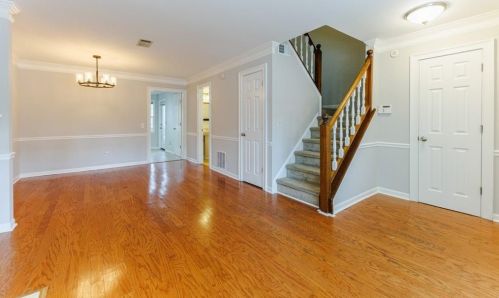 866 Lenox Oaks Cir, Atlanta GA  30324-2839 exterior