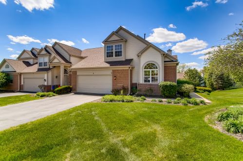 6 Waterfront Ct, Barrington Hills, IL 60102