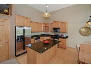 3151 Legacy Ln, Saint Paul, MN 55129-7784