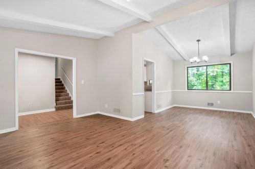 620 Field Cliff Dr, Stone Mountain, GA 30087-4908