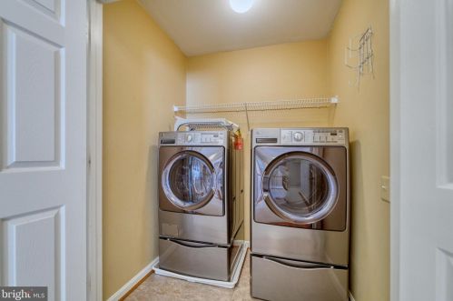 14 Stratford Garden Ct, Silver Spring MD 20904-1560 exterior