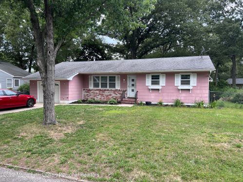 463 Commodore Dr, Lacey, NJ 08731-4821