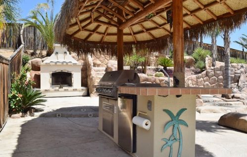 12722 Royal Palm Ln, Riverside CA  92503-7077 exterior