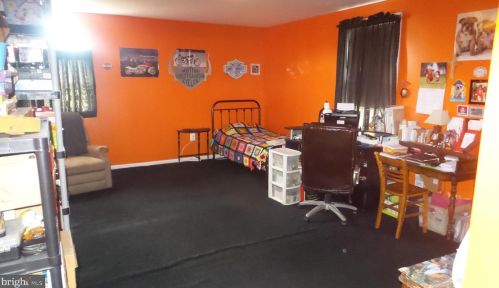 262 Bakers Basin Rd, Trenton NJ  08648-3312 exterior