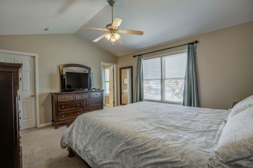 39 Autumn Dr, Miami OH 45056-8757 exterior