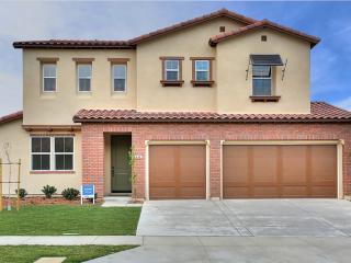 444 19th St, Upland, CA 91784-1656