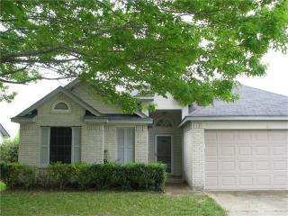 271 Brian Ln, Uhland TX  78640-4956 exterior