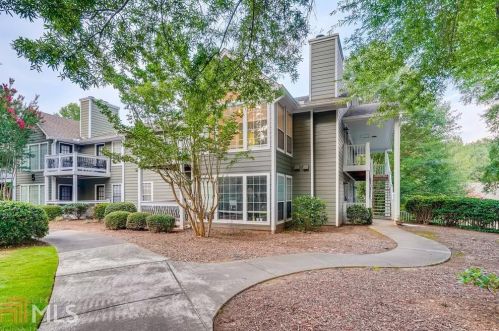 505 Berkeley Woods Dr, Duluth, GA 30096-6353