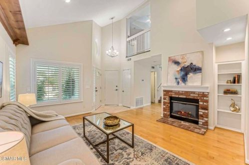 26945 Deerweed Trl, Calabasas, CA 91301-5317