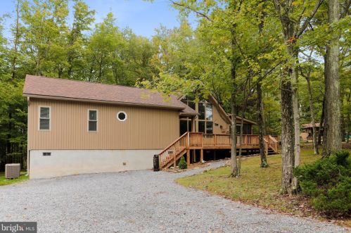 65 Animikean Rdg, Hedgesville, WV 25427-5560