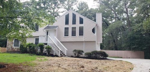 3197 Drummond Dr, Stone Mountain, GA 30087-4008
