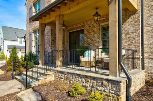 628 Crescent River Pass, Suwanee GA  30024 exterior