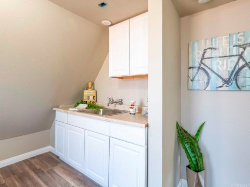 4624 Olivewood Ave, Riverside CA  92501-4118 exterior