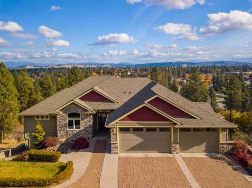 7526 Cedar Rd, Spokane WA  99208-8852 exterior