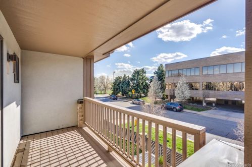 192 Madison St, Denver CO  80209-5405 exterior