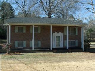 117 Avondale Rd, Greenwood, SC 29649-3005