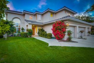 221 Camino Bailen, Escondido, CA 92029-7413