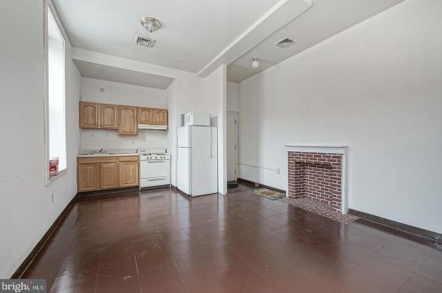 1542 15 St, Philadelphia PA 19146-4806 exterior