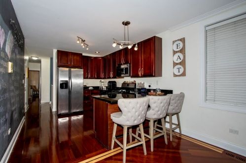 7247 Claremont Ave, Chicago, IL 60636-3625