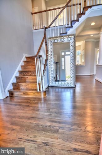 1071 Cedar Chase Ct, Herndon, VA 20170-2477