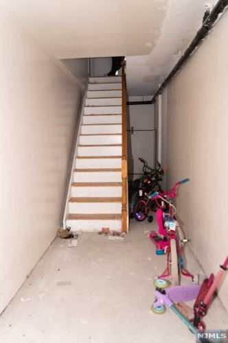 66 3 St, Paterson NJ 07522-1845 exterior