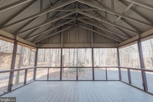 49 Pileated Woodpecker Ln, Hedgesville WV  25427-5384 exterior