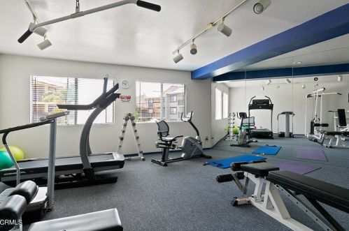 3481 Stancrest Dr, Glendale CA 91208-1353 exterior