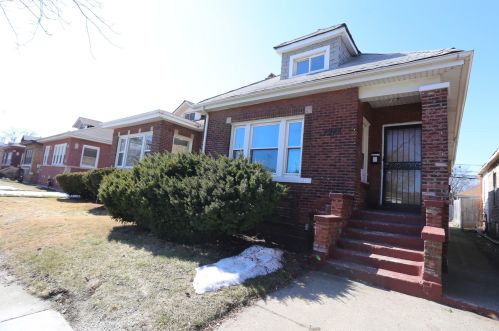 7928 Blackstone Ave, Chicago, IL 60619-4613