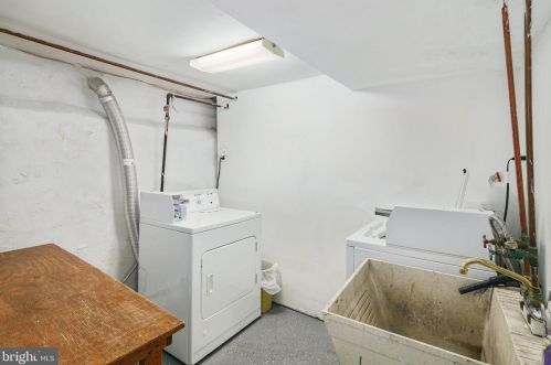 1336 Lombard St, Philadelphia PA  19147-1004 exterior