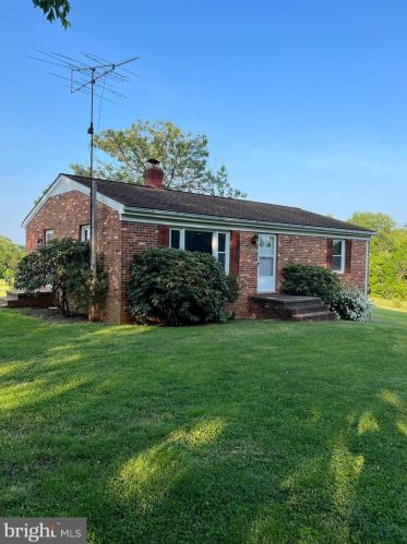 2211 Orange Rd, Madison, VA
