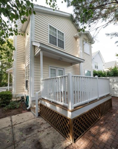 1049 Mathis Ferry Rd, Mount Pleasant SC  29464-2616 exterior