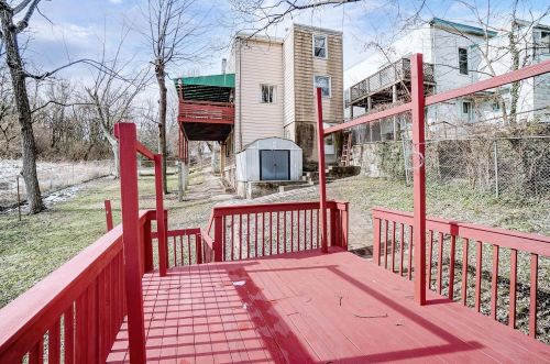 1216 Carson Ave, Cincinnati OH  45215-3122 exterior